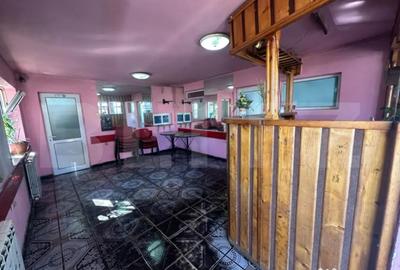 Spațiu comercial, de 85 mp, în Central - 3