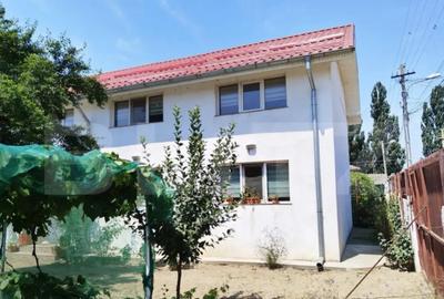 Casă cu 4 camere cu Teren 884 Mp în Central