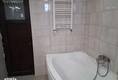 Casă cu 4 camere cu Teren 115 Mp în Central
