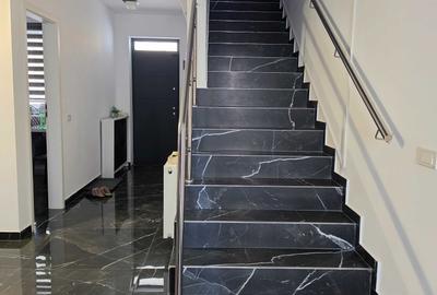 Casă cu 4 camere în Central - 4