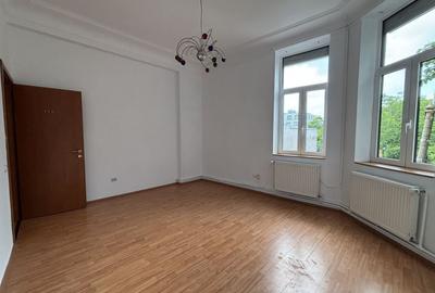 Apartament cu 4 camere circular în P-ța Romană - 2
