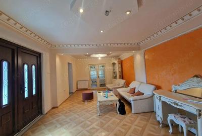 Casă cu Teren 680 Mp în Triaj - 5