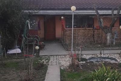 Casă cu Teren 900 Mp în Dimieni - 1