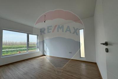 Vila 4 camere intr-un asamblu rezidential in Cernavoda /... - 26