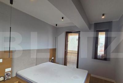 Apartament de vanzare, 3 camere, decomandat, 89 mp, zona Ram - 7