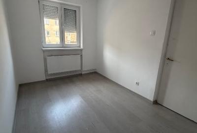 Apartament de vânzare - 1