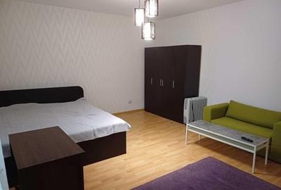 Garsonieră decomandată, mobilată în Ștefan cel Mare