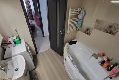 Apartament cu 3 camere semidecomandat, mobilat în Ozana - 3
