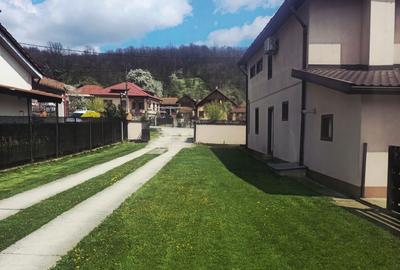 Casă cu 4 camere în Plopșoru