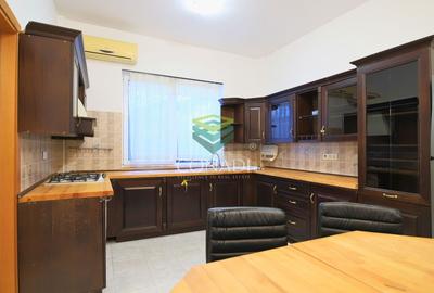 Iancu Nicolae - Vila de vanzare cu 5 camere si 1.000 Mp. de teren - 3