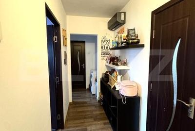 Apartament de vanzare, cu 4 camere, 81 mp, zona Tractorul - 6