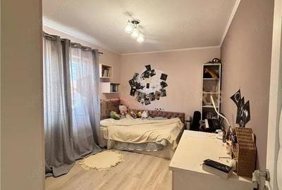 Casă cu Teren 620 Mp în Groși - 3