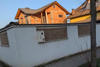 Casă individuală cu 10 camere cu Teren 410 Mp în Decebal - 2