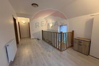 Casă individuală cu 3 camere cu Canalizare în Tilișca - 5