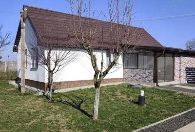 Casă cu Teren 1667 Mp în Alioș - 1