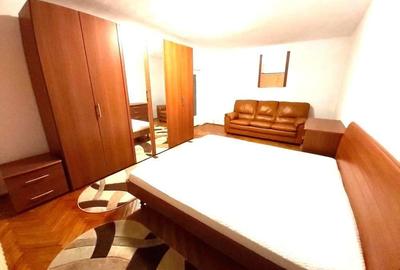 Apartament cu 4 camere decomandat, mobilat în Unirii - 2