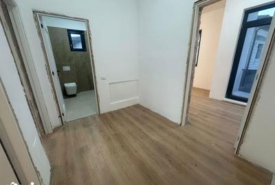 Casă cu 4 camere cu Teren 50 Mp în Drumul Taberei - 13