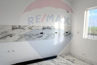 Casă cu 3 camere cu Teren 245 Mp în Valu lui Traian - 3