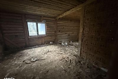Casă cu 4 camere cu Teren 3937 Mp în Central - 2