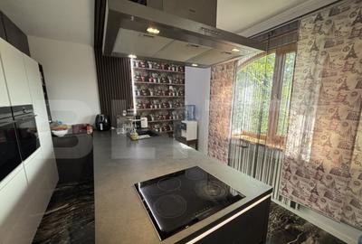 Casa de vanzare cu 4 camere, cartier Bradet - 2