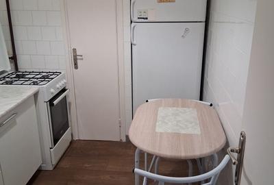 Apartament cu 2 camere decomandat în Eroii Revoluției - 1