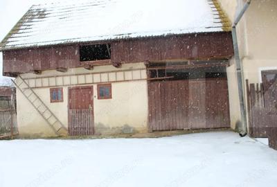 Casă cu 3 camere cu Teren 2880 Mp în Boroșneu Mare - 5