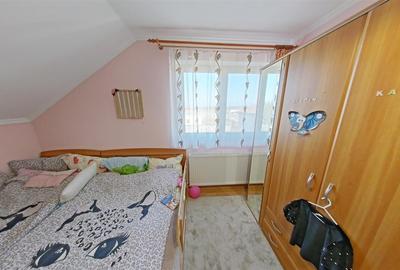 Duplex cu 12 camere cu Canalizare în Vest - 20