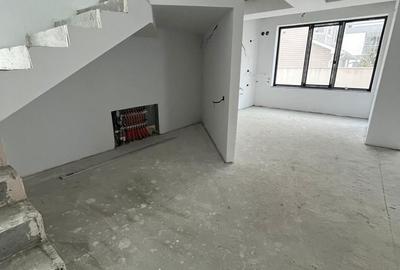 Casă cu 4 camere în Palazu Mare - 8