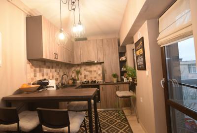 Apartament cu 2 camere semidecomandat, mobilat în Tudor Vladimirescu