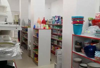 Spațiu comercial, de 1,200 mp, în Central - 2