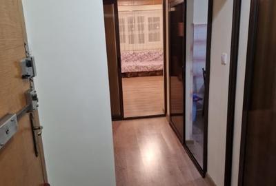 Inchiriez apartament cu 3 camere in zona Boavista - 1