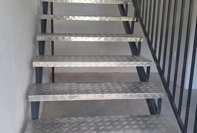 Spațiu comercial, de 463 mp, în Luna - 4