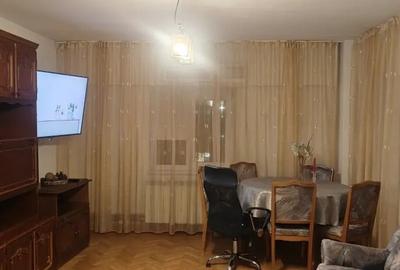 Apartament cu 2 camere decomandat în 9 Mai - 5