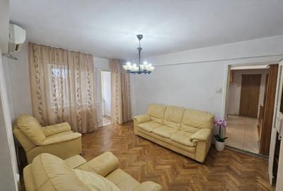 Apartament cu 3 camere semidecomandat în Central - 2