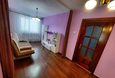 Apartament 3 camere, 63mp, doua bai, etaj 5/10, zona Ostroveni