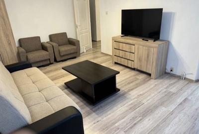 Apartament cu 2 camere decomandat în Rovine
