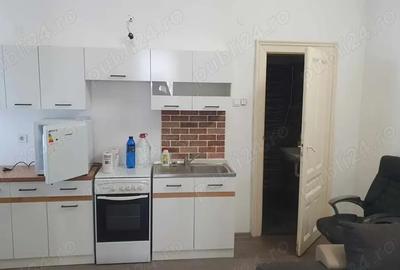 Chirie , centru , str primariei .. - 1