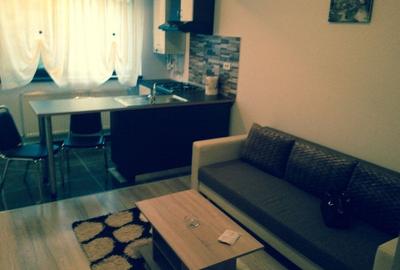 Apartament cu 2 camere semidecomandat, mobilat în Brâncoveanu
