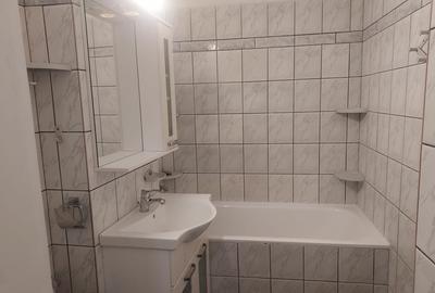 Apartament spatios de 3 camere, 2 bai, pe Bulevardul Decebal - confort si stil Apartament spatios de 3 camere, 2 bai, pe Bulevardul Decebal - confort si stil - 8