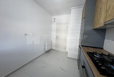 Apartament cu 3 camere decomandat, mobilat în Tractorul - 3