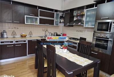 Casă cu 7 camere cu Teren 387 Mp în Central - 11