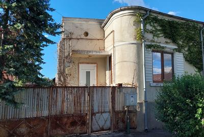 Casă cu 4 camere cu Teren 372 Mp în Exterior Vest - 2