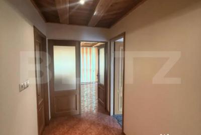 Casă cu 6 camere cu Teren 250 Mp în Bereasca - 1