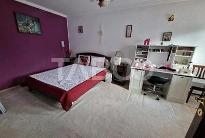 Casă cu 4 camere cu Teren 560 Mp în Central - 13