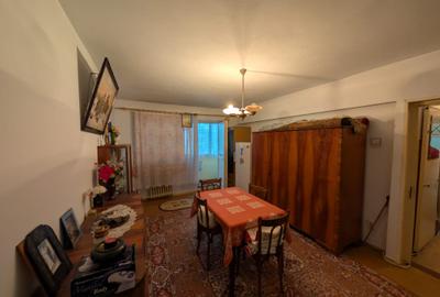 Vânzare apartament 2 Camere decomandat | Etaj 1 | 57 mp | B-dul București - 1