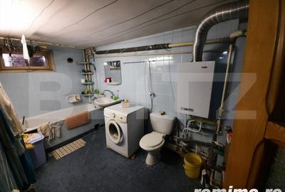 Casă cu 6 camere cu Teren 330 Mp în Central - 1