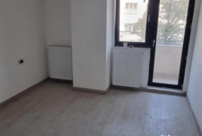 Apartament cu 2 camere decomandat în George Enescu - 4