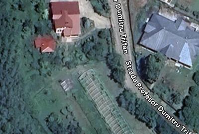 Casă cu 4 camere cu Teren 8807 Mp în Gura Văii