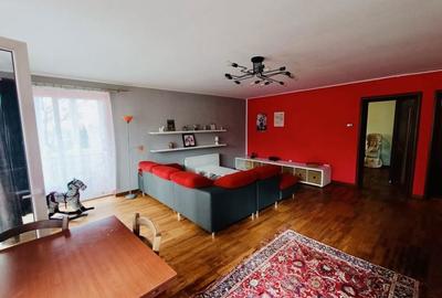 Apartament cu 3 camere decomandat în Florești - 1