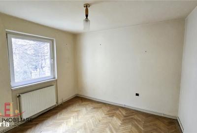 Apartament cu 2 camere decomandat în Dâmbu Pietros